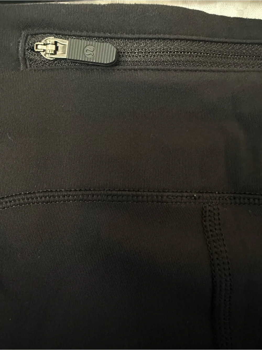 Lululemon Speed Up Tight Brushed Full-On Luxtreme 28” Black Size 4